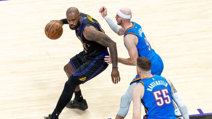 詹姆斯加盟 76 人、字母哥转投热火:NBA 又回到巨星组队时代?